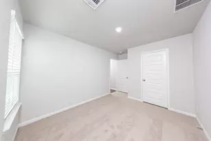 8126 Vanilla Orchid Dr, Houston, TX 77016 - Photo 15