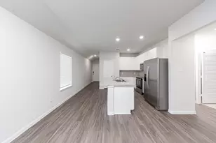 8126 Vanilla Orchid Dr, Houston, TX 77016 - Photo 5