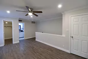5929 Queensloch Dr, Houston, TX 77096 - Photo 7