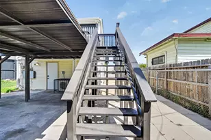 210 W 13th St, Houston, TX 77008 - Photo 5
