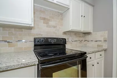 8319 Bird Run Drive, Missouri City, TX 77489 - Photo 11