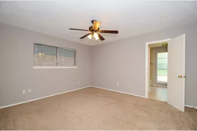 8319 Bird Run Drive, Missouri City, TX 77489 - Photo 15
