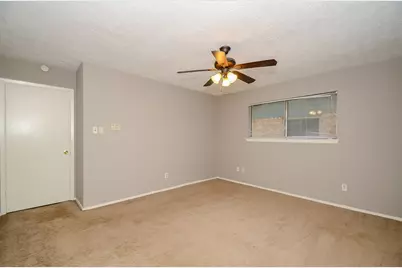 8319 Bird Run Drive, Missouri City, TX 77489 - Photo 17