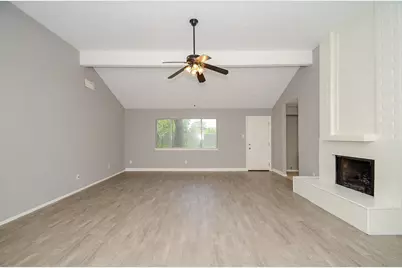 8319 Bird Run Drive, Missouri City, TX 77489 - Photo 5