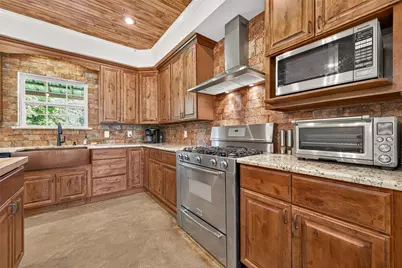 298 County Road 6502 W, Dayton, TX 77535 - Photo 15