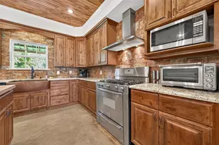 298 County Road 6502 W, Dayton, TX 77535 - Photo 15
