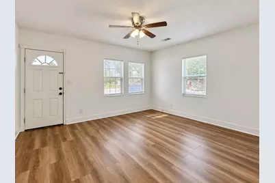 416 W Brazos Avenue, West Columbia, TX 77486 - Photo 9