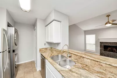 1818 Augusta Drive #8, Houston, TX 77057 - Photo 19