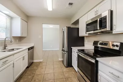 8514 Forest Point Drive, Humble, TX 77338 - Photo 7