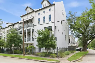 2702 Cortlandt Street, Houston, TX 77008 - Photo 1