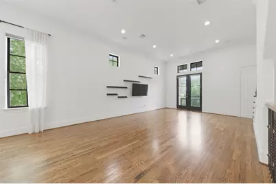 2702 Cortlandt Street, Houston, TX 77008 - Photo 9