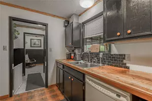 1205 W Houston Ave, Crockett, TX 75835 - Photo 15