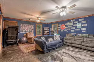 1205 W Houston Ave, Crockett, TX 75835 - Photo 21