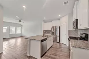 16891 Pink Wintergreen Dr, Conroe, TX 77385 - Photo 5