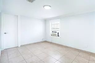 860 E 25th St, Houston, TX 77009 - Photo 11