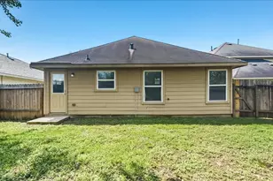 8574 Chaletford Dr, Houston, TX 77044 - Photo 17