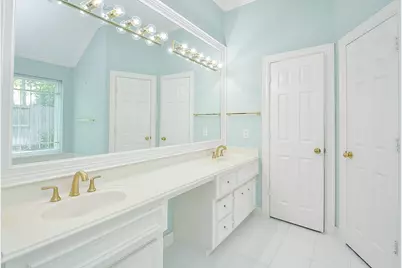 15814 El Dorado Oaks Drive, Houston, TX 77059 - Photo 11