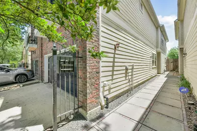 652 E 6th 1/2 Street, Houston, TX 77007 - Photo 3