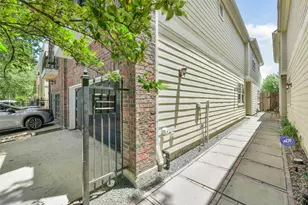 652 E 6th 1/2 St, Houston, TX 77007 - Photo 3