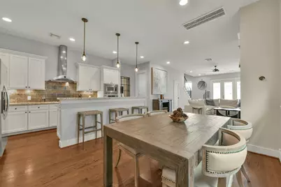 652 E 6th 1/2 Street, Houston, TX 77007 - Photo 9