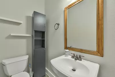 652 E 6th 1/2 Street, Houston, TX 77007 - Photo 13