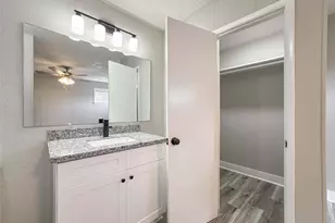 429 17th Ave N, Texas City, TX 77590 - Photo 27