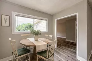 429 17th Ave N, Texas City, TX 77590 - Photo 9