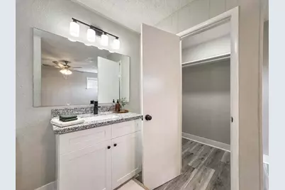 429 17th Avenue N, Texas City, TX 77590 - Photo 15