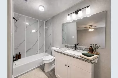 429 17th Avenue N, Texas City, TX 77590 - Photo 7