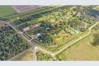 0 Crossover, Anahuac, TX 77514 - Photo 5