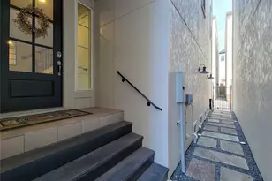 1315 W 24th St, Houston, TX 77008 - Photo 1