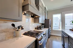 1315 W 24th St, Houston, TX 77008 - Photo 9