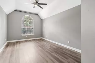 1322 W Forest Dr, Houston, TX 77043 - Photo 27