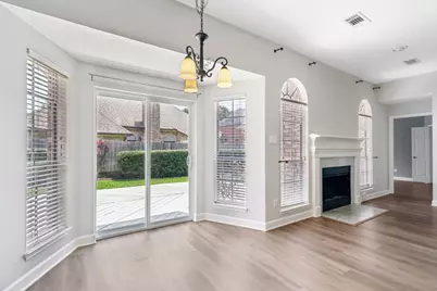 1322 W Forest Drive, Houston, TX 77043 - Photo 15