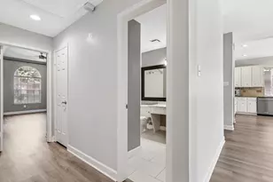 1322 W Forest Dr, Houston, TX 77043 - Photo 25