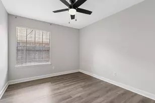 1322 W Forest Dr, Houston, TX 77043 - Photo 23