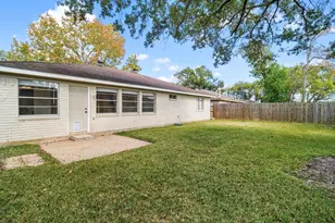 327 Windward Dr, League City, TX 77573 - Photo 29