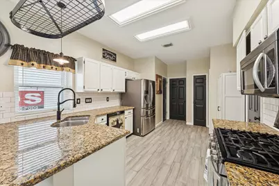 1802 Valero Street, Friendswood, TX 77546 - Photo 9