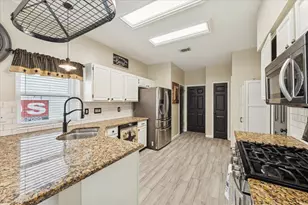 1802 Valero St, Friendswood, TX 77546 - Photo 9