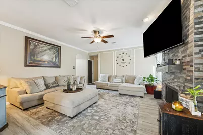 1802 Valero Street, Friendswood, TX 77546 - Photo 5