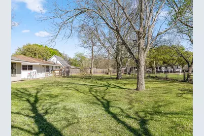 3200 3rd Street, Bay City, TX 77414 - Photo 25