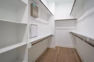 316 Thornton Rd, Houston, TX 77018 - Photo 9