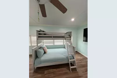 1041 N Monkhouse Drive, Crystal Beach, TX 77650 - Photo 17