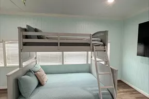 1041 N Monkhouse Dr, Crystal Beach, TX 77650 - Photo 17