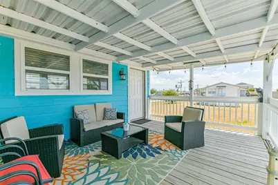 1041 N Monkhouse Drive, Crystal Beach, TX 77650 - Photo 25