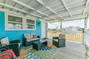 1041 N Monkhouse Dr, Crystal Beach, TX 77650 - Photo 25