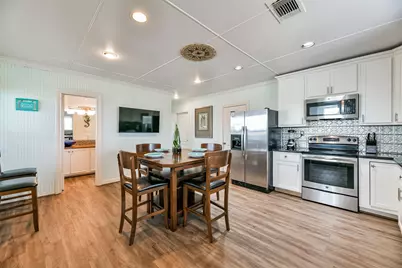 1041 N Monkhouse Drive, Crystal Beach, TX 77650 - Photo 11