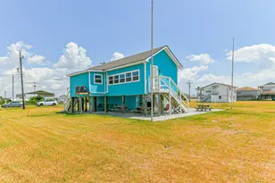 1041 N Monkhouse Dr, Crystal Beach, TX 77650 - Photo 35