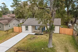 10414 Onslow St, Houston, TX 77016 - Photo 3