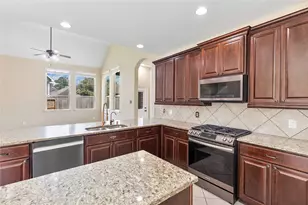 17206 Upper Ridge Ln, Humble, TX 77346 - Photo 5